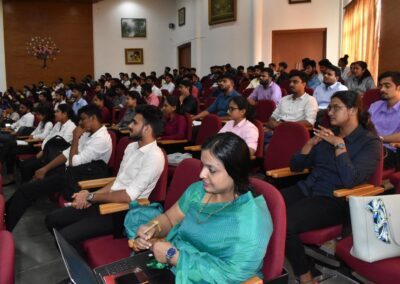 MBA students interact with entrepreneurs at EDP 2022