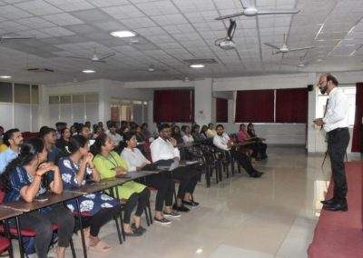 HR Club holds guest lecture