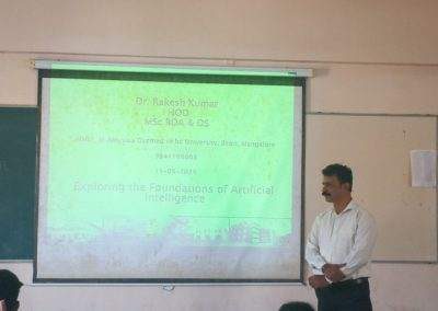 Dr Rakesh Kumar delivers guest lecture on AI