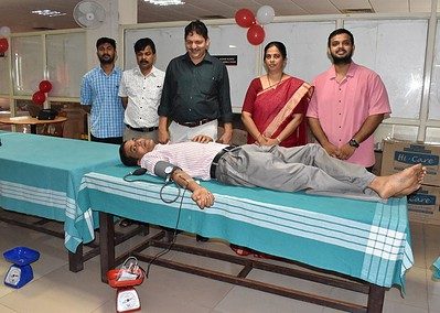 Sanjeevini: 127 students and staff donate blood